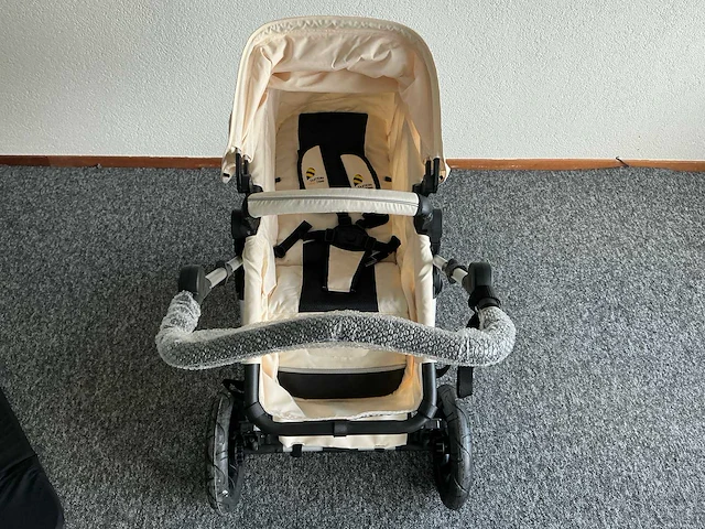 Bumble and bee kinderwagen - afbeelding 5 van  6