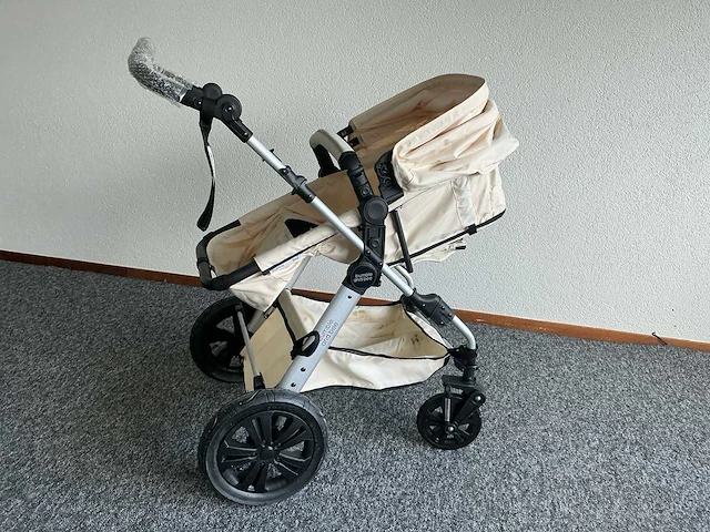Bumble and bee kinderwagen - afbeelding 6 van  6