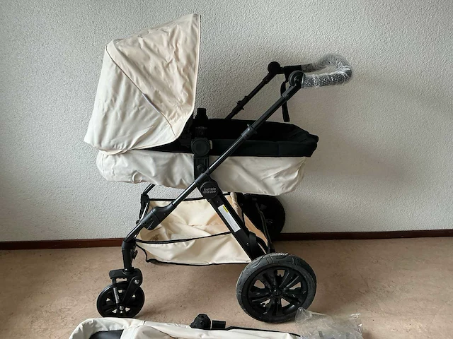 Bumble and bee kinderwagen - afbeelding 4 van  8
