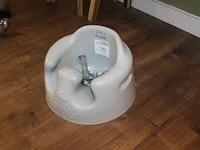Bumbo babystoel. - afbeelding 1 van  1