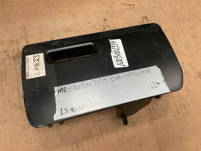 Bumper middle cover - afbeelding 1 van  3