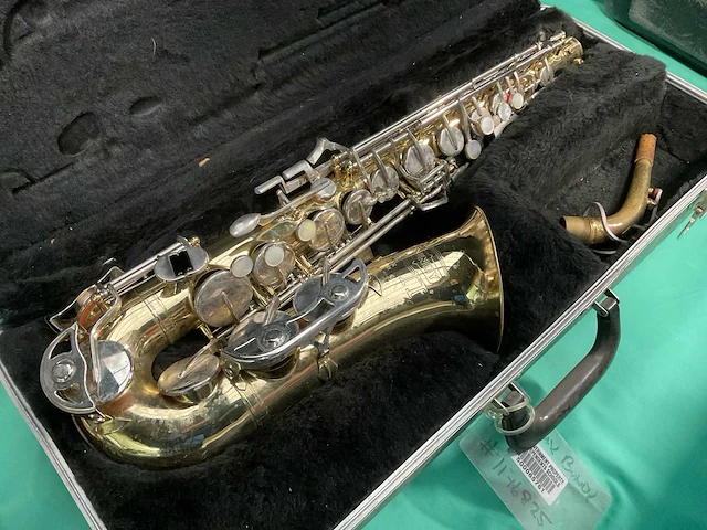 Bundy ii saxofoon - afbeelding 6 van  7