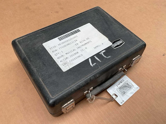 Bundy resonite clarinet - afbeelding 6 van  6