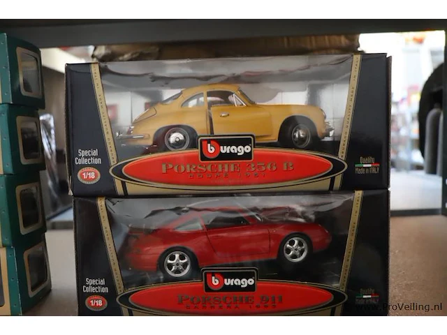 Burago special collection modelauto's - porsche 356 b coupé 1961 & porsche carrera 1993 - afbeelding 1 van  2