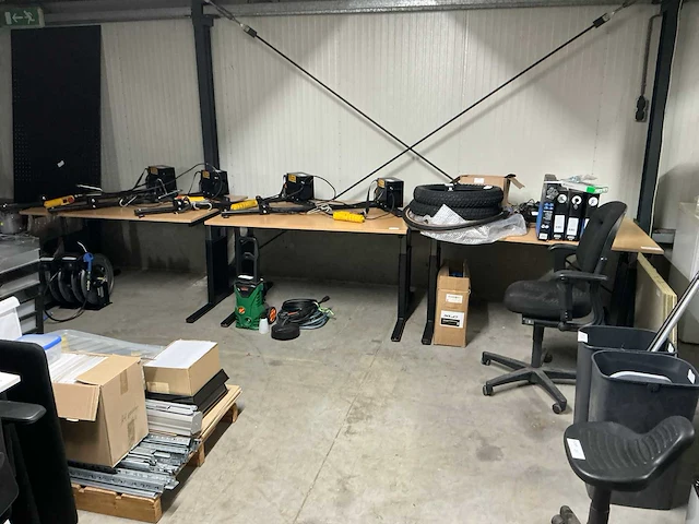 Bureau (3x) - afbeelding 1 van  9