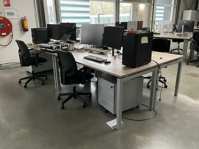 Bureau (4x) - afbeelding 1 van  14
