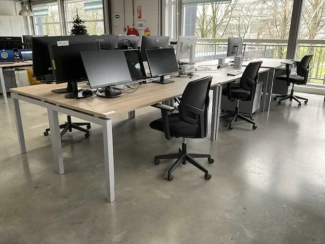 Bureau (6x) - afbeelding 1 van  13
