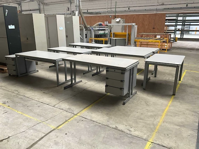 Bureau (6x) - afbeelding 1 van  6