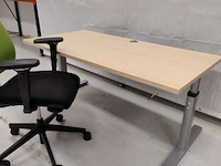 Bureau en bureaustoel giroflex - afbeelding 1 van  9