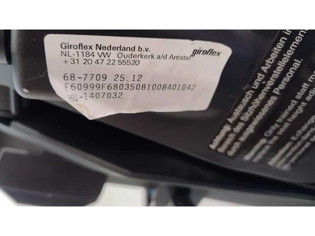 Bureau en bureaustoel giroflex - afbeelding 9 van  9