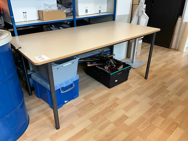 Bureau en tafel - afbeelding 5 van  6