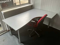 Bureau incl bureaustoel - afbeelding 1 van  4