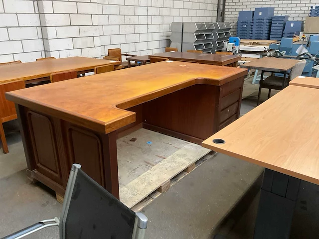 Bureau met eetkamertafel - afbeelding 7 van  19
