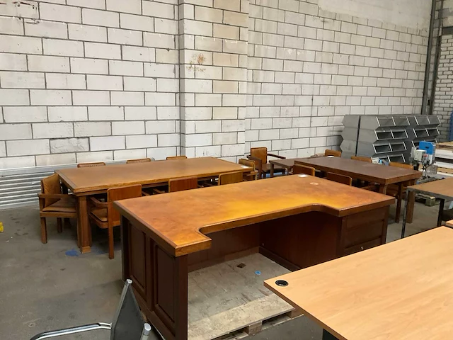 Bureau met eetkamertafel - afbeelding 11 van  19