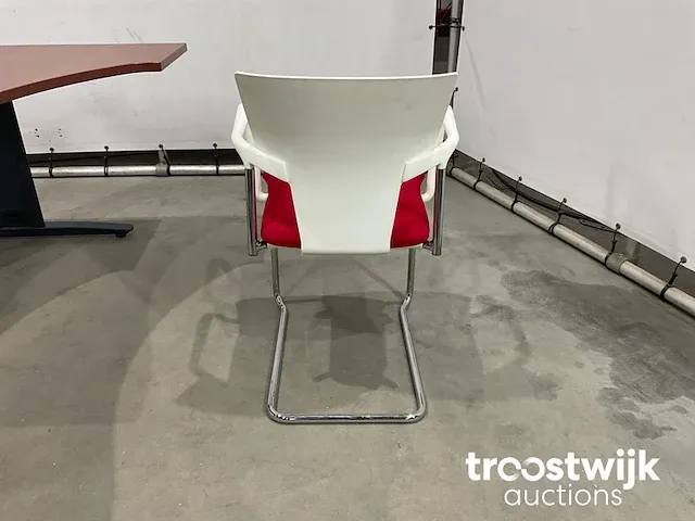 Bureau met stoelen - afbeelding 9 van  9