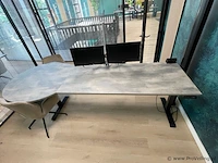 Bureau met vergaderdruppel - 185x120 in hoogte verstelbaar - afbeelding 1 van  4