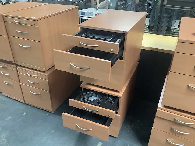 Bureau onderkast (2x) - afbeelding 1 van  2