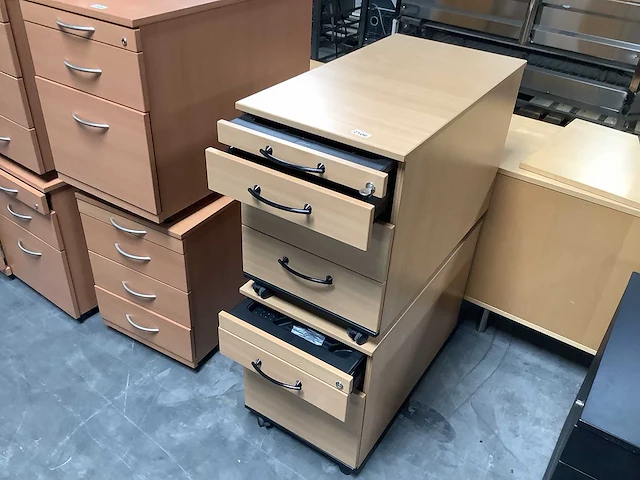Bureau onderkast (2x) - afbeelding 1 van  3