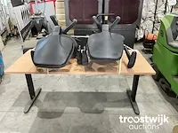 Bureau tafel met stoelen - afbeelding 5 van  5