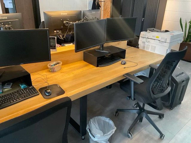 Bureau voor 8 werkplekken - afbeelding 9 van  13