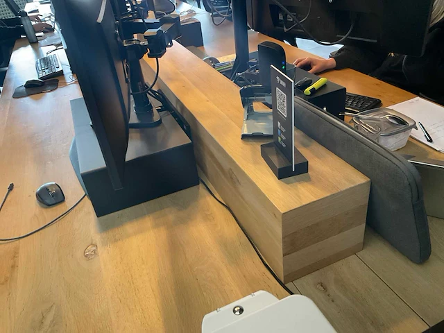 Bureau voor 8 werkplekken - afbeelding 10 van  13