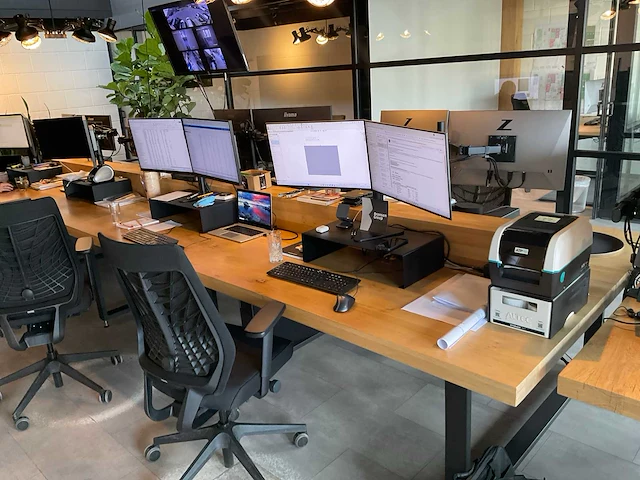 Bureau voor 8 werkplekken - afbeelding 2 van  13