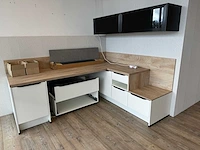 Bureau - afbeelding 1 van  20