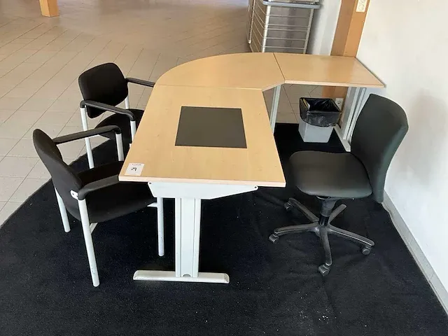 Bureau - afbeelding 2 van  4