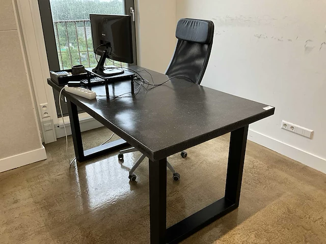 Bureau - afbeelding 2 van  6