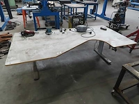 Bureau - afbeelding 1 van  3