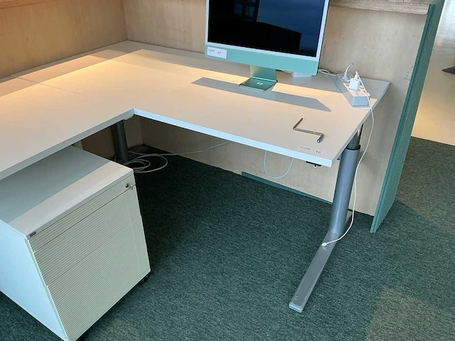 Bureau - afbeelding 4 van  4