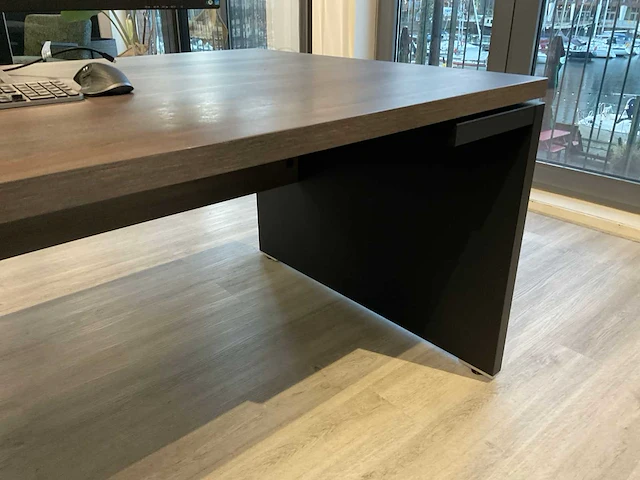 Bureau - afbeelding 6 van  15