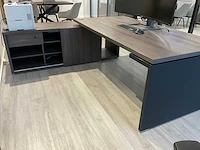 Bureau - afbeelding 14 van  15