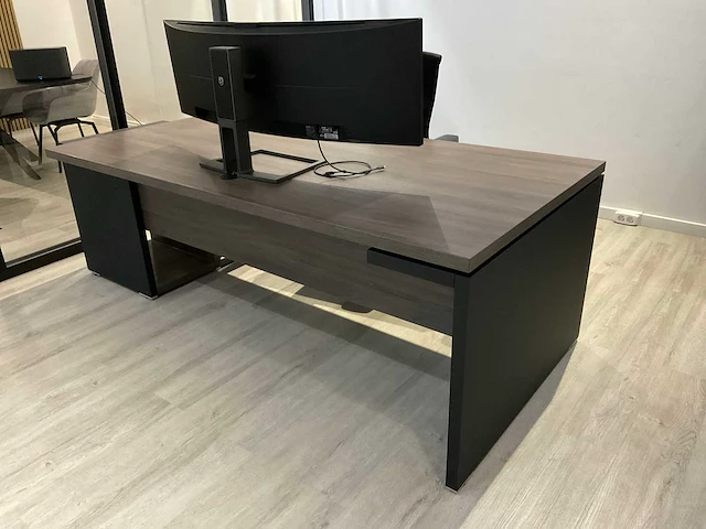 Bureau - afbeelding 4 van  10