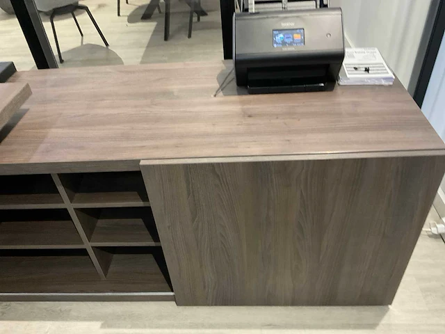 Bureau - afbeelding 6 van  10