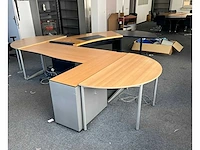 Bureau - afbeelding 1 van  4
