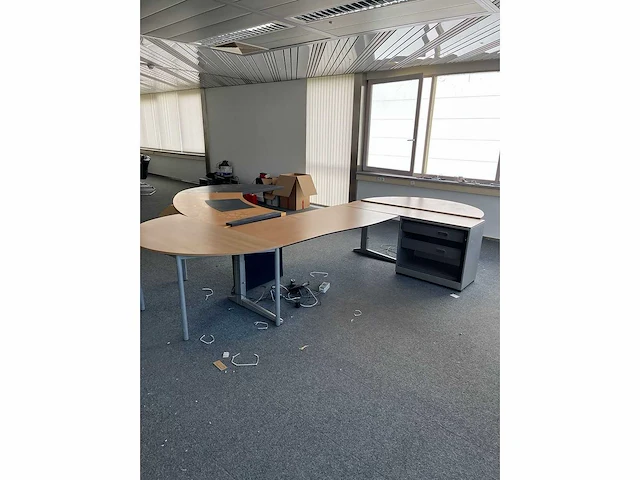 Bureau - afbeelding 2 van  4