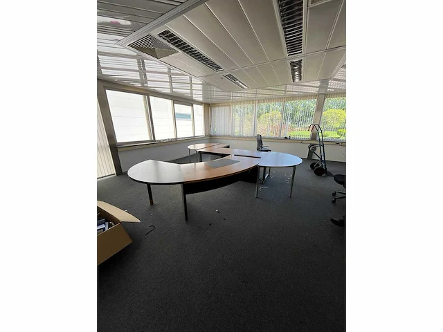 Bureau - afbeelding 4 van  4