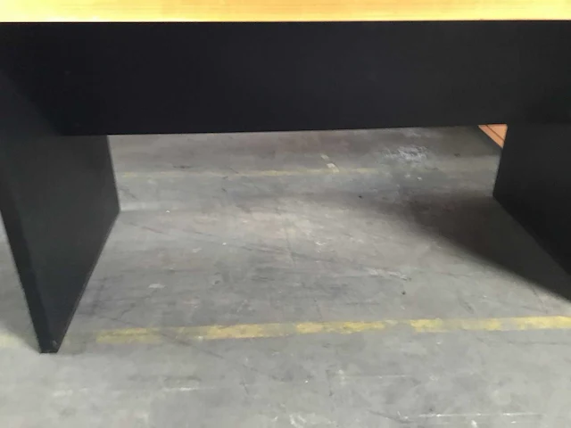 Bureau - afbeelding 3 van  4