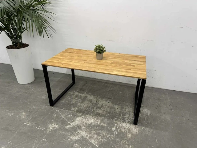 Bureau - afbeelding 1 van  9
