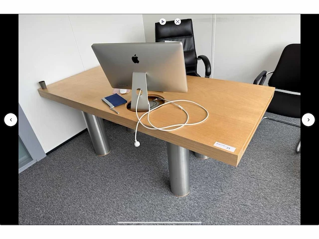 Bureau - afbeelding 1 van  7