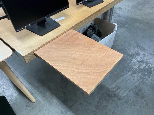 Bureau - afbeelding 4 van  7