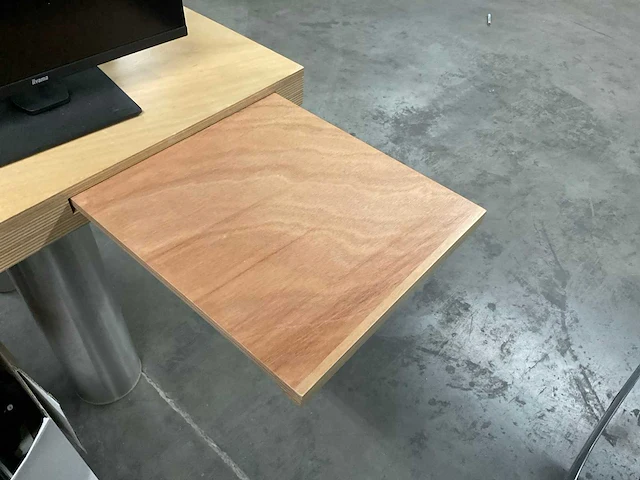 Bureau - afbeelding 5 van  7