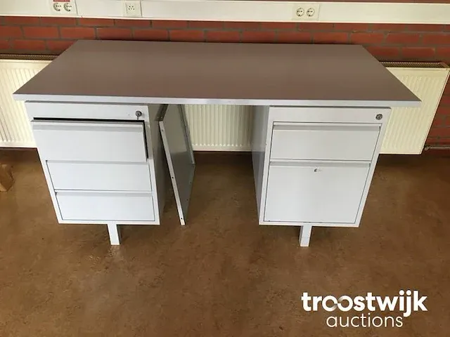 Bureau - afbeelding 2 van  4