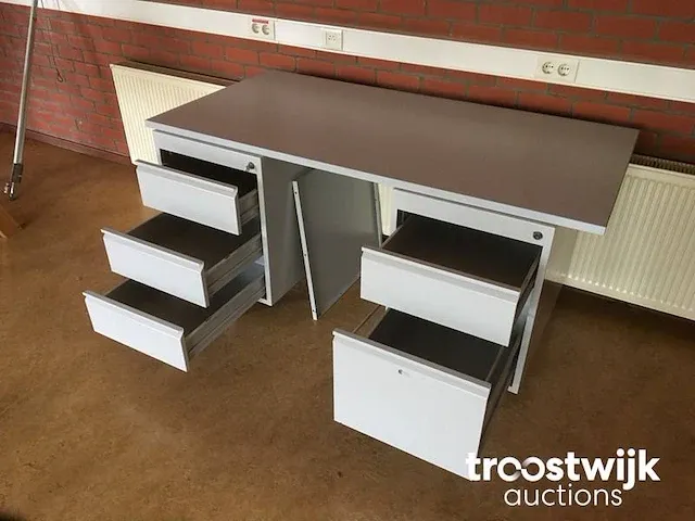 Bureau - afbeelding 4 van  4