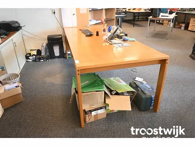 Bureau - afbeelding 1 van  3