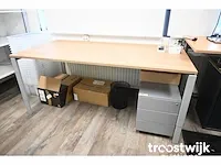 Bureau - afbeelding 1 van  3