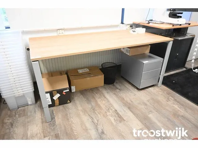 Bureau - afbeelding 2 van  3