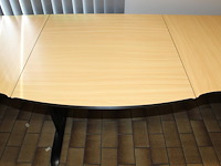 Bureauopstelling in m-vorm in hoogte verstelbaar. afmeting 320 x 200 cm. - afbeelding 5 van  5