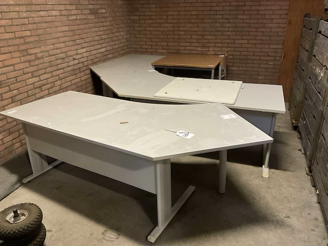 Bureaus hoek overige kantoorinventaris - afbeelding 1 van  4